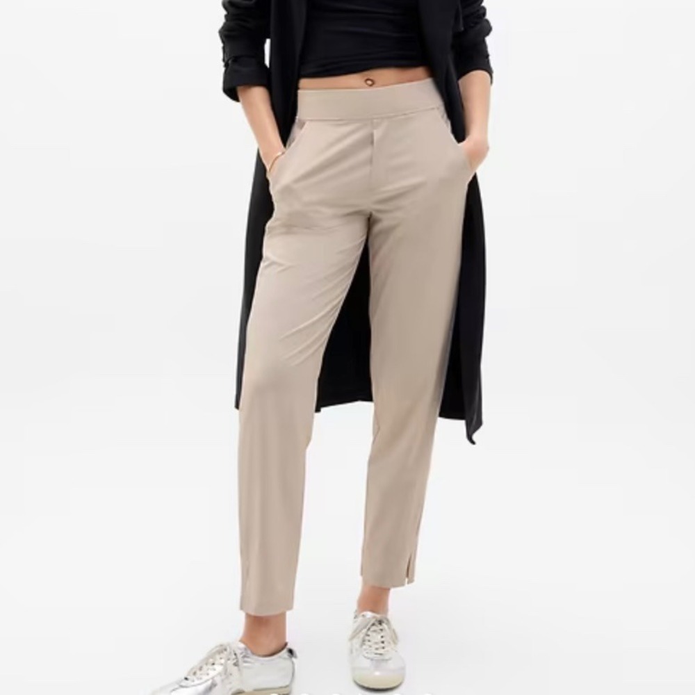 Athleta Brooklyn Mid Rise Ankle Pant Abalone Color Size 2 Trouser Cream
